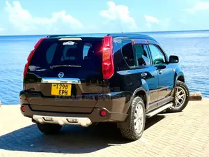Nissan X-Trail 2.0 Petrol XE 2009 Black