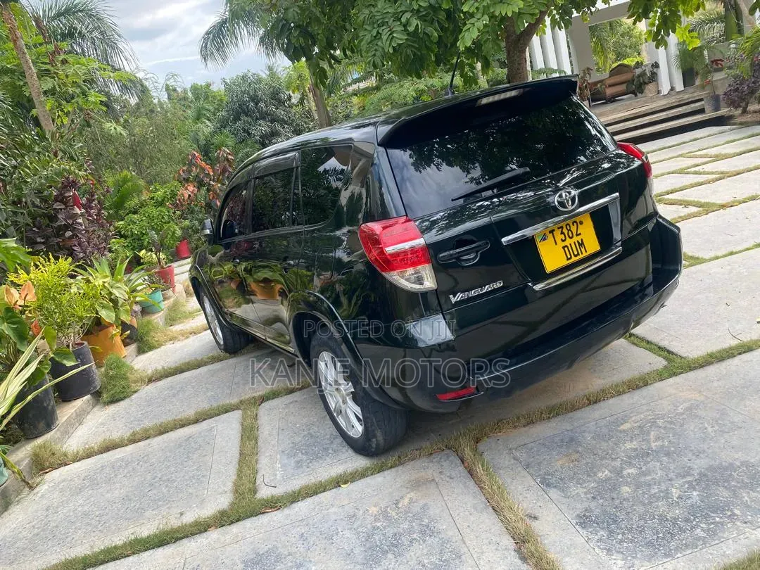 Toyota Vanguard 2012 Matt Black