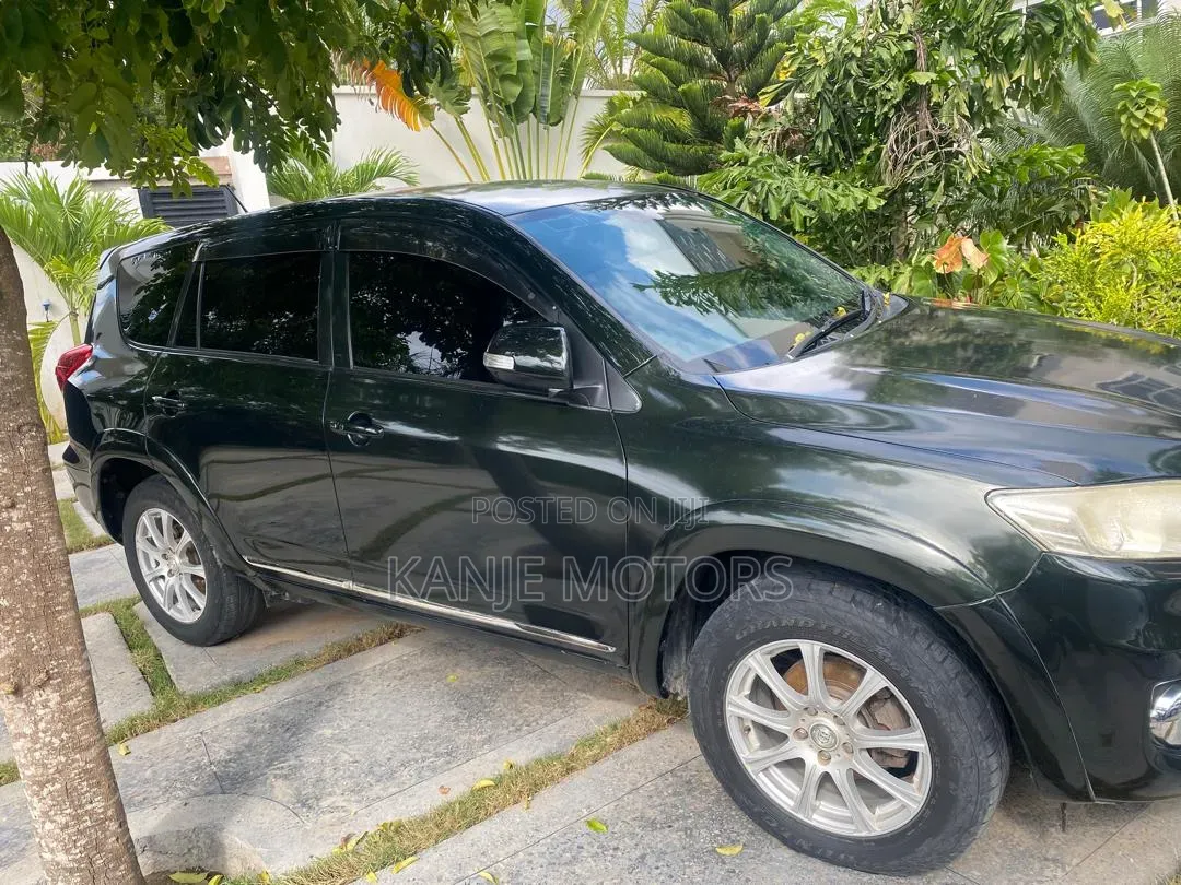Toyota Vanguard 2012 Matt Black
