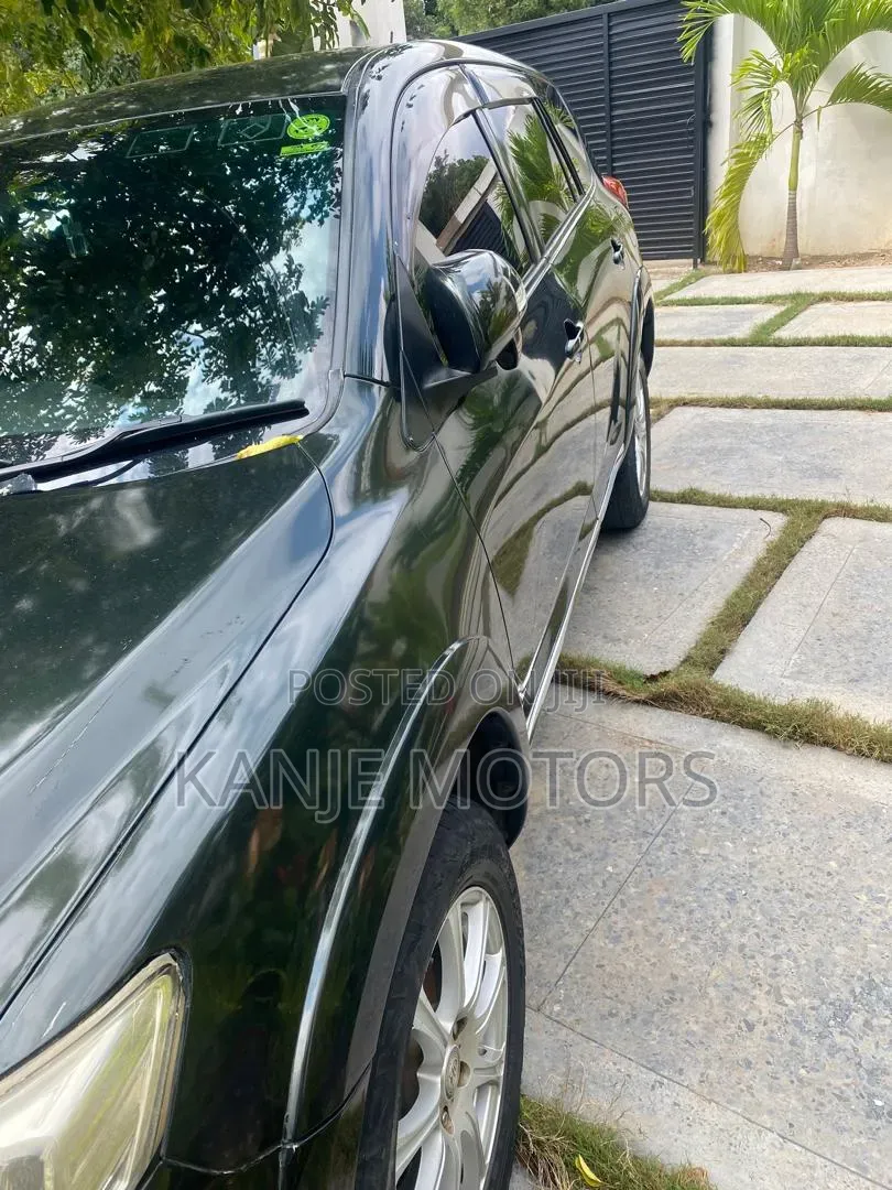 Toyota Vanguard 2012 Matt Black
