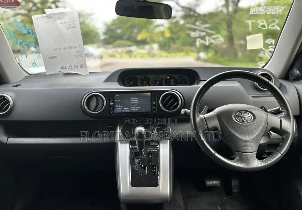 Toyota Corolla Rumion 2010 Black