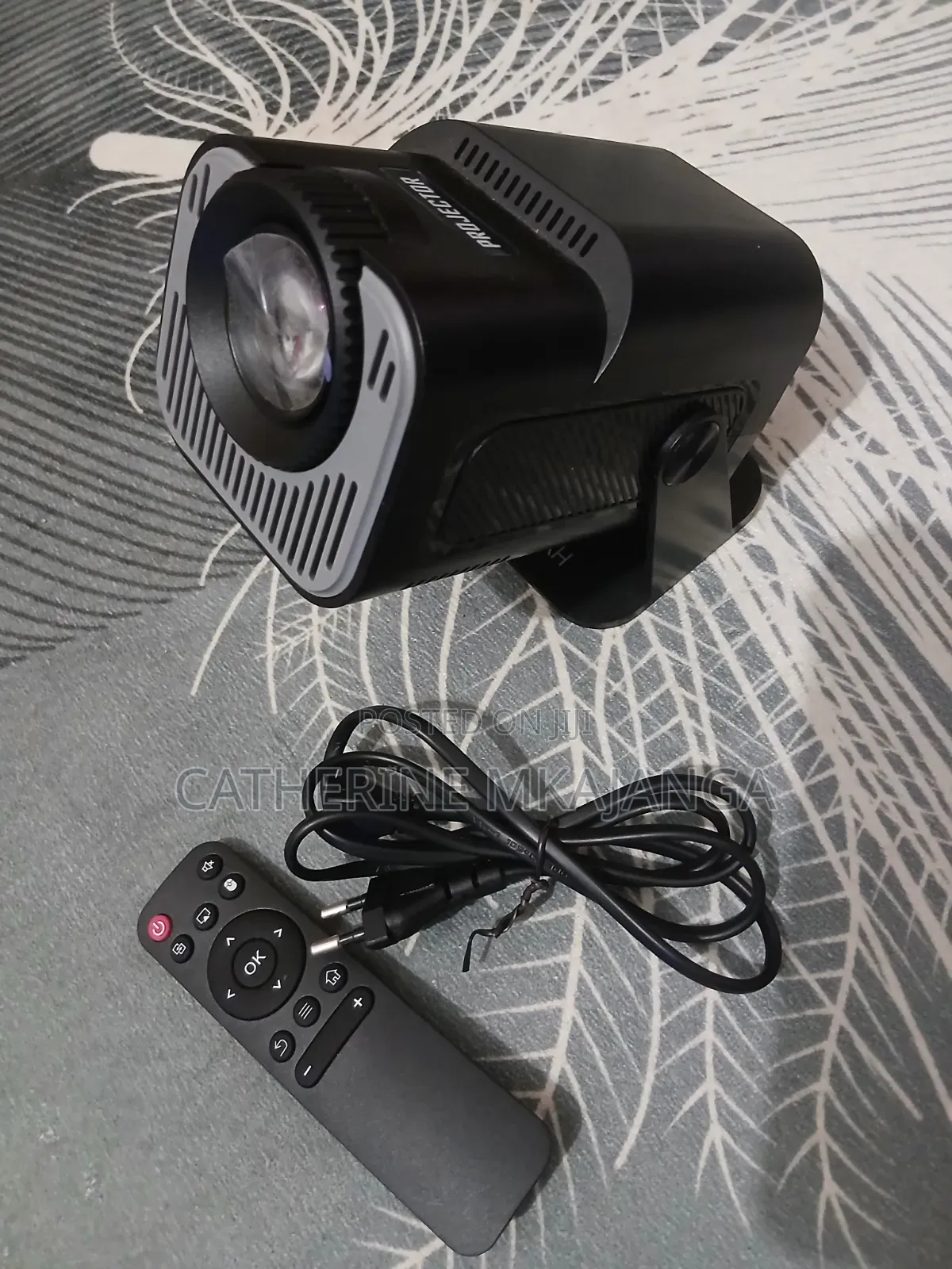 Hy320 Projector