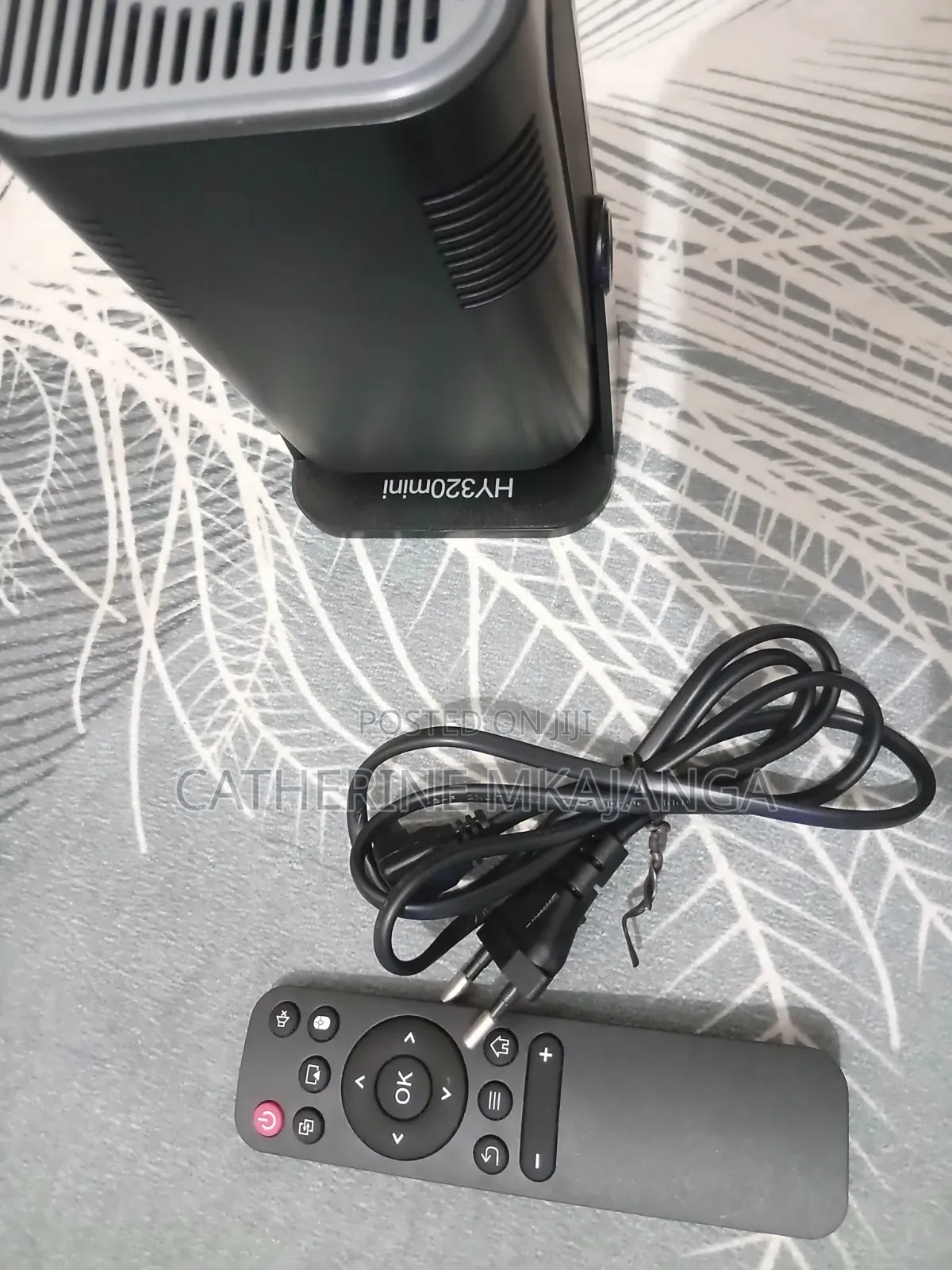 Hy320 Projector