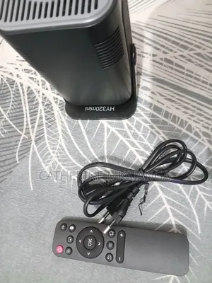 Hy320 Projector
