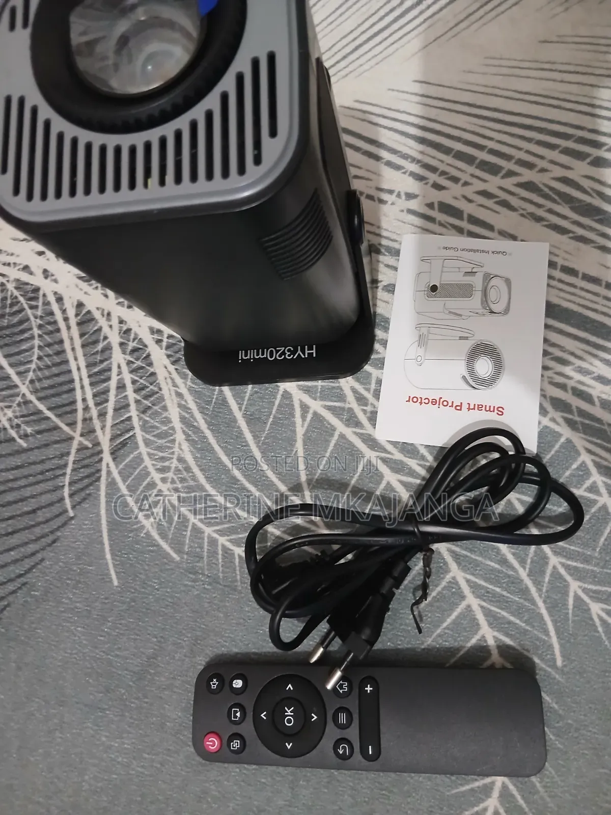 Hy320 Projector