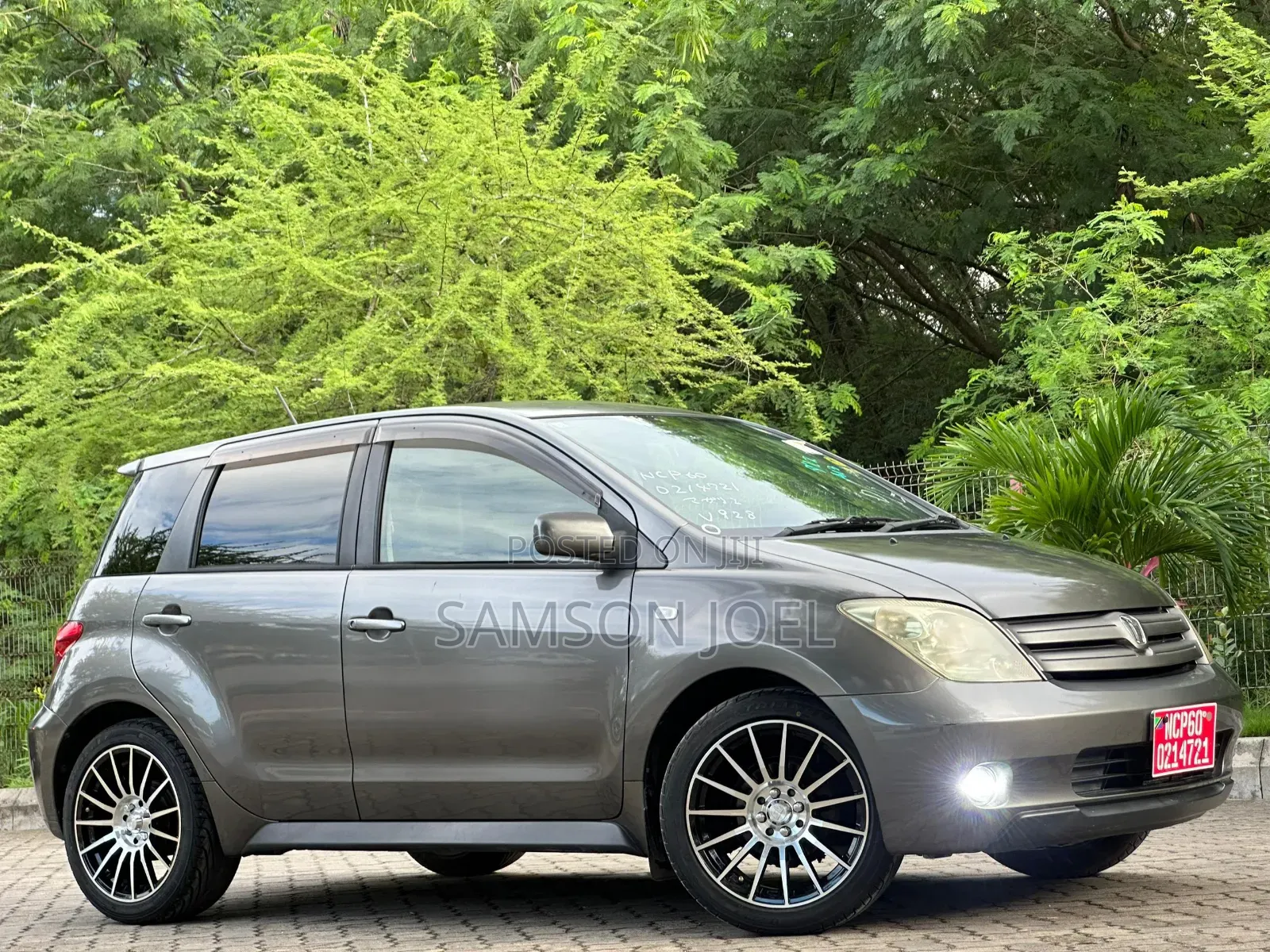 Toyota IST 2005 Gray