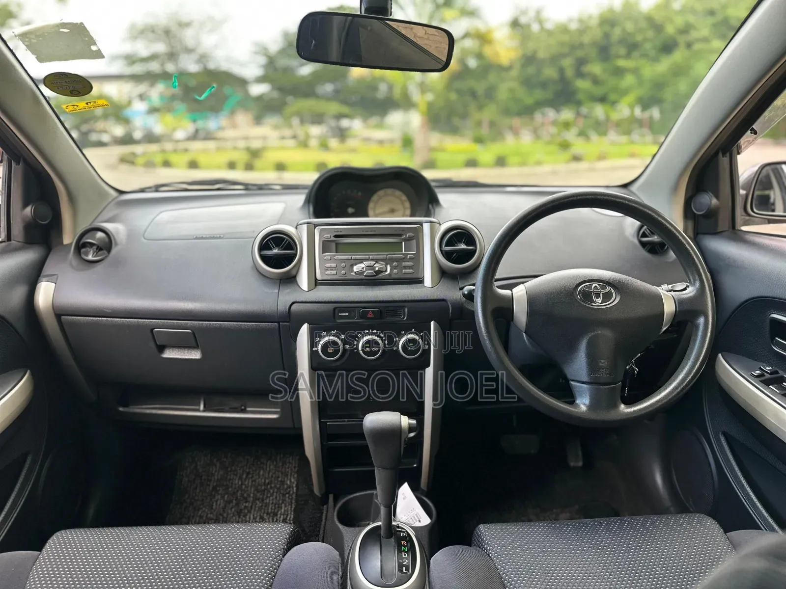 Toyota IST 2005 Gray