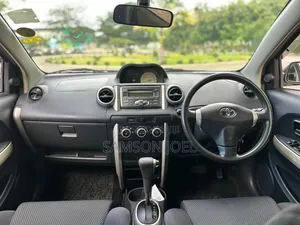 Toyota IST 2005 Gray