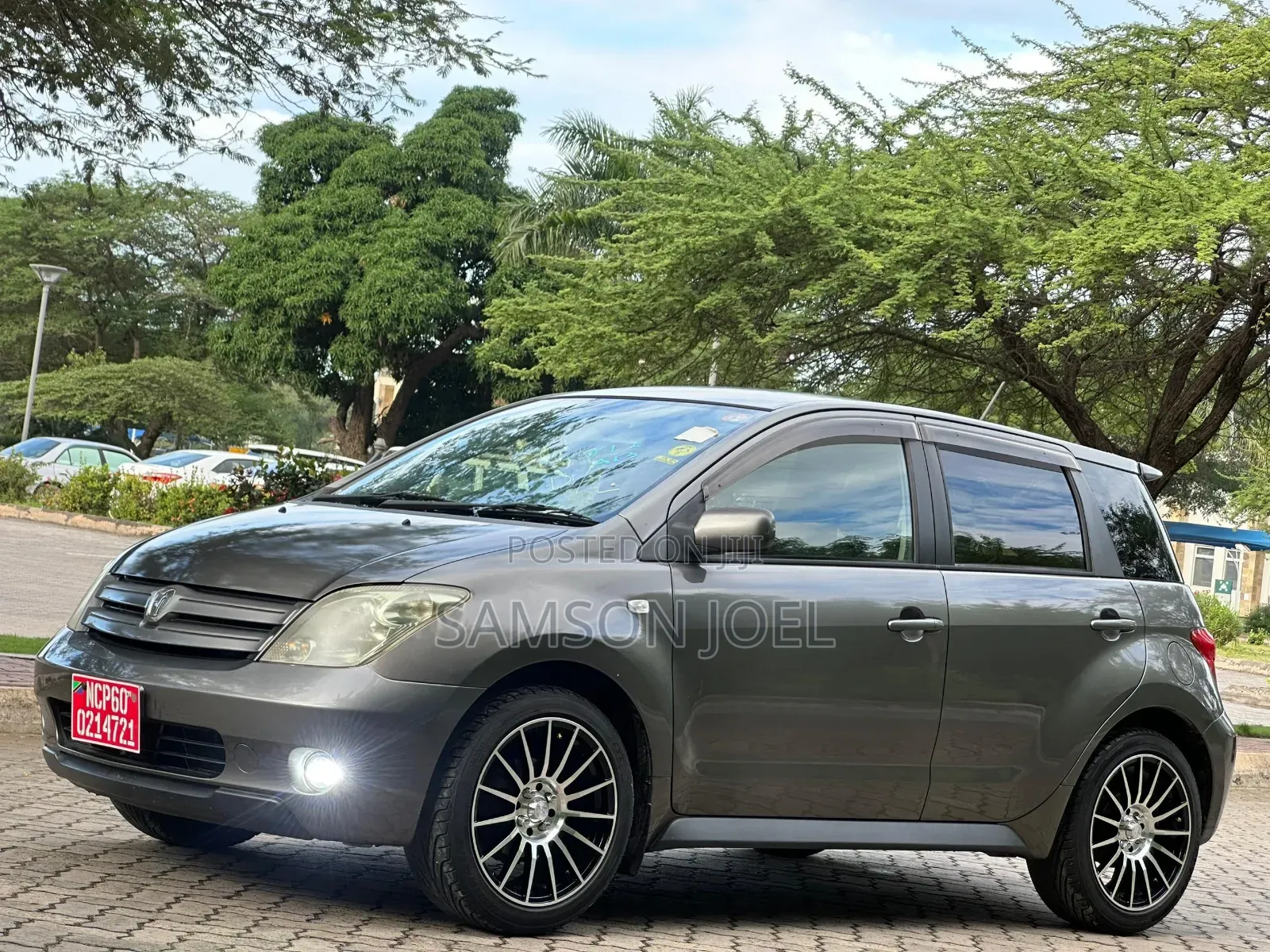Toyota IST 2005 Gray