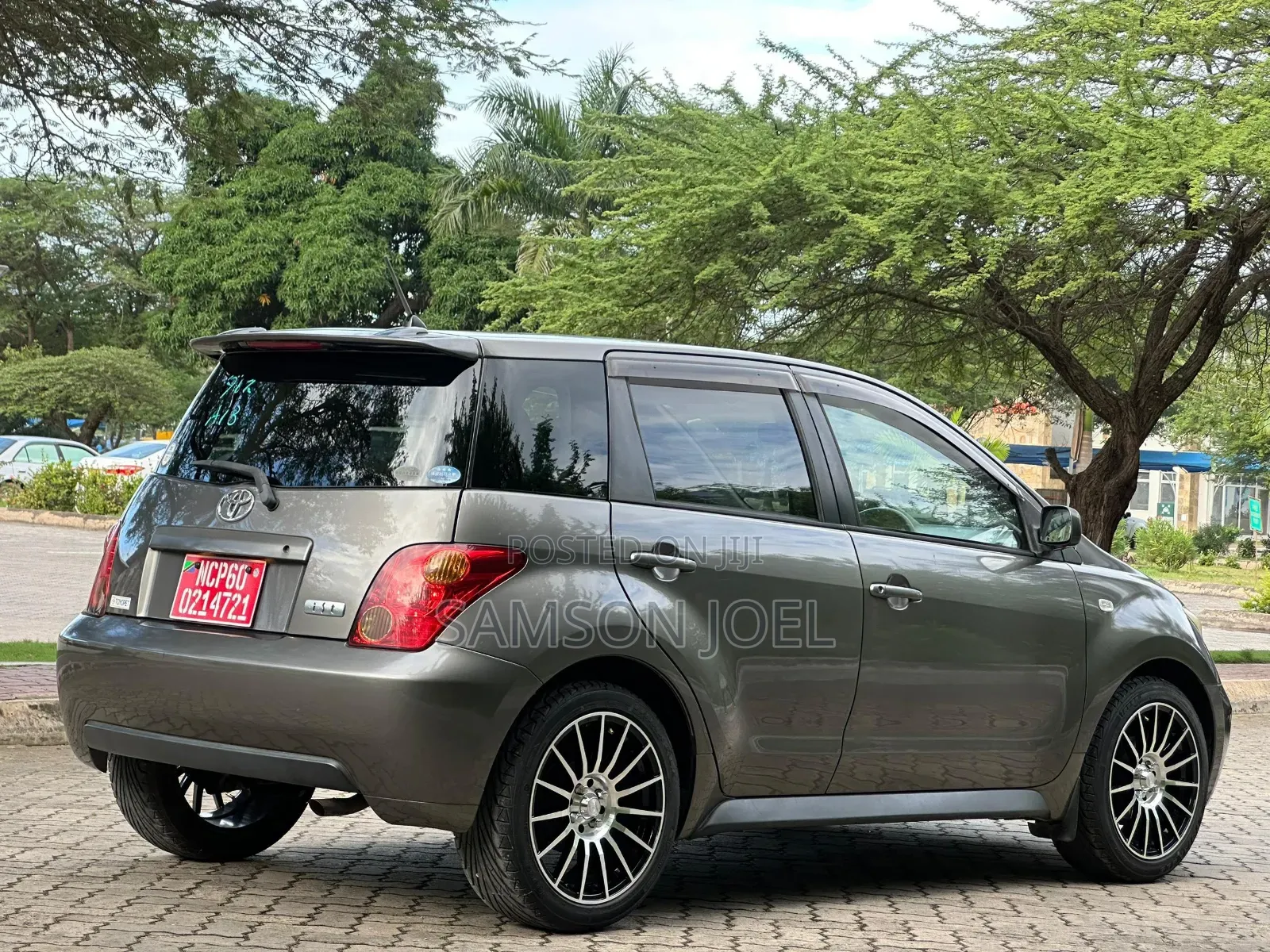 Toyota IST 2005 Gray