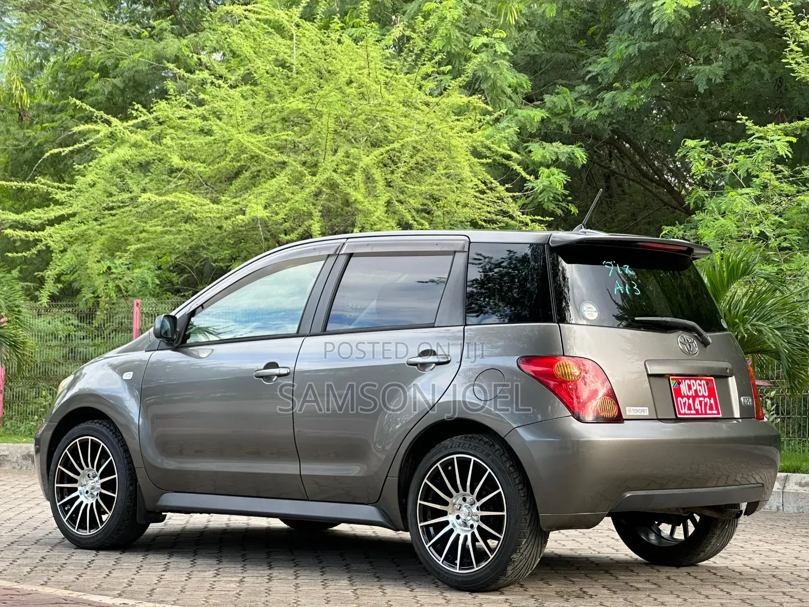 Toyota IST 2005 Gray