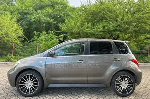 Toyota IST 2005 Gray