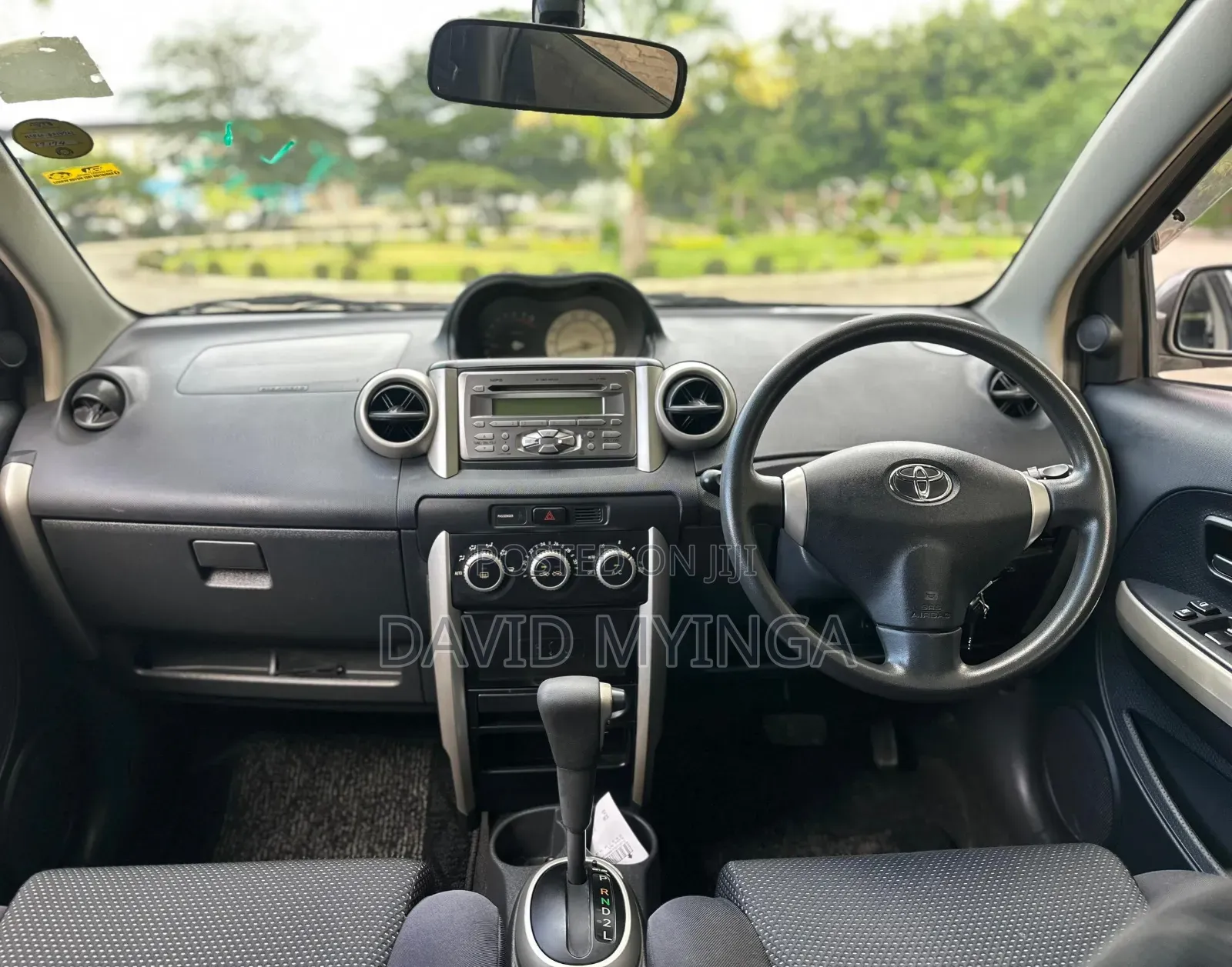 Toyota IST 2005 Gray