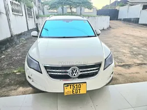 Volkswagen Tiguan 2011 White