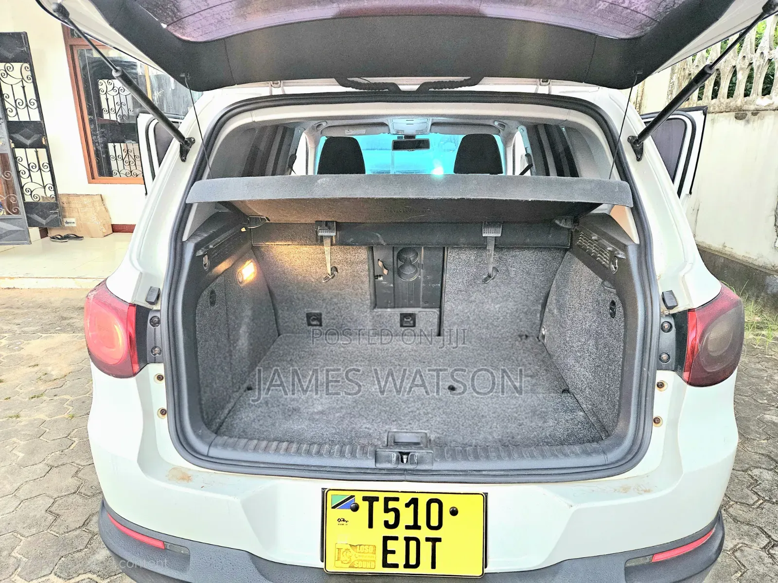 Volkswagen Tiguan 2011 White