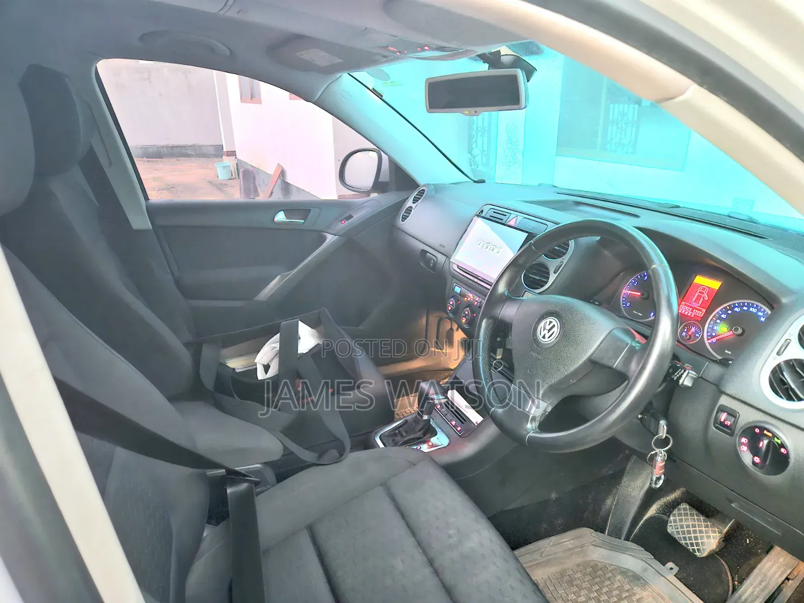 Volkswagen Tiguan 2011 White