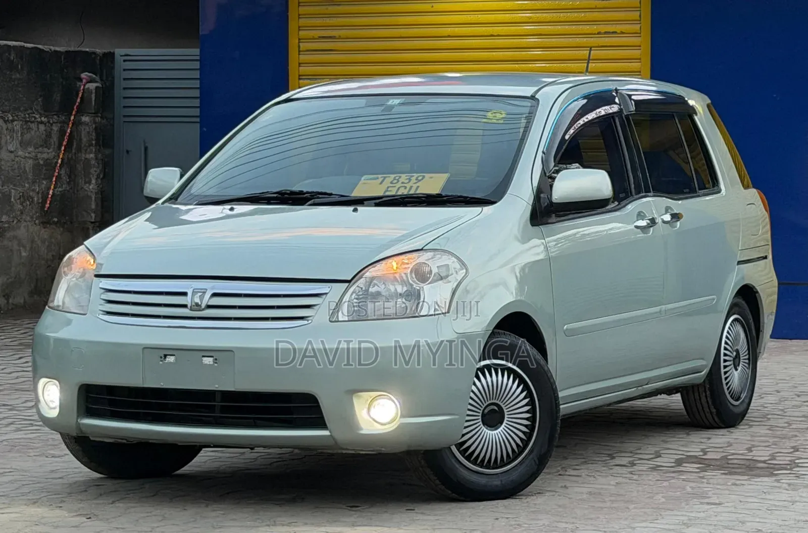 Toyota Raum 2008 Silver