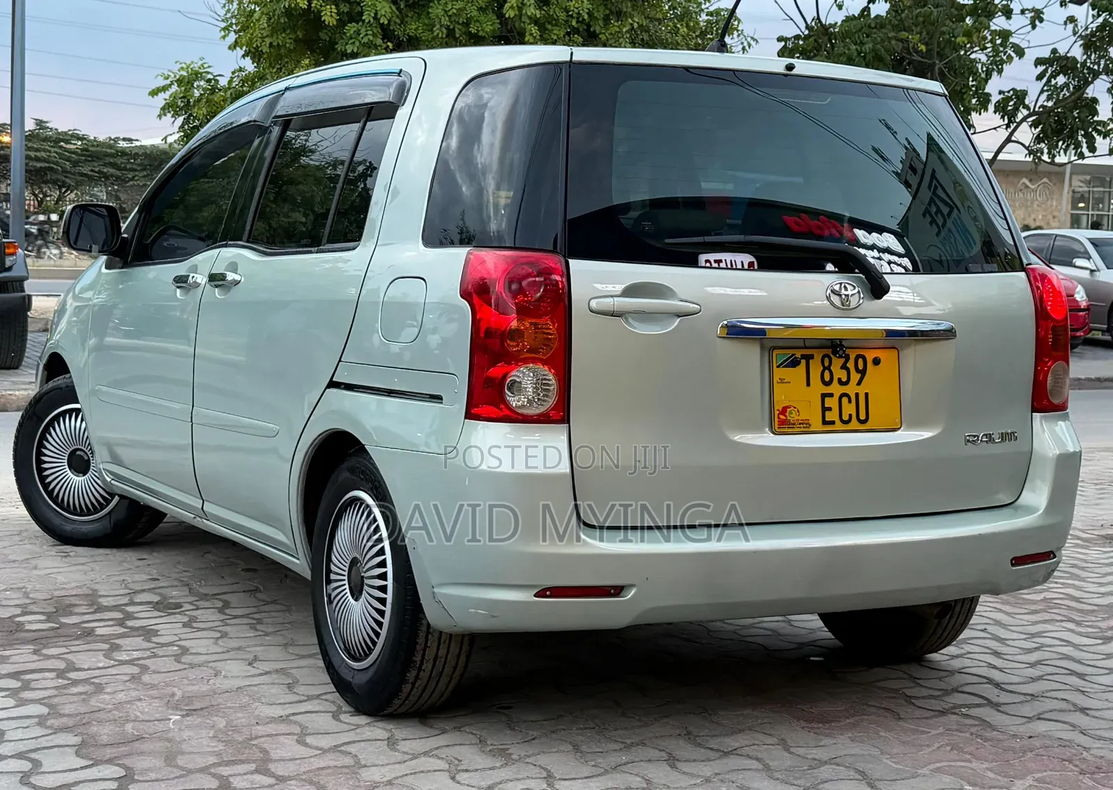 Toyota Raum 2008 Silver