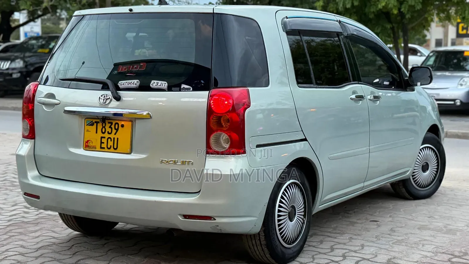 Toyota Raum 2008 Silver