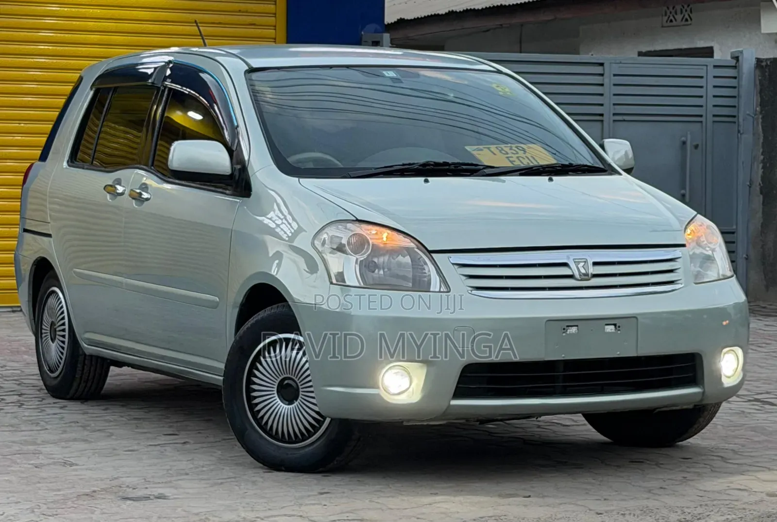 Toyota Raum 2008 Silver