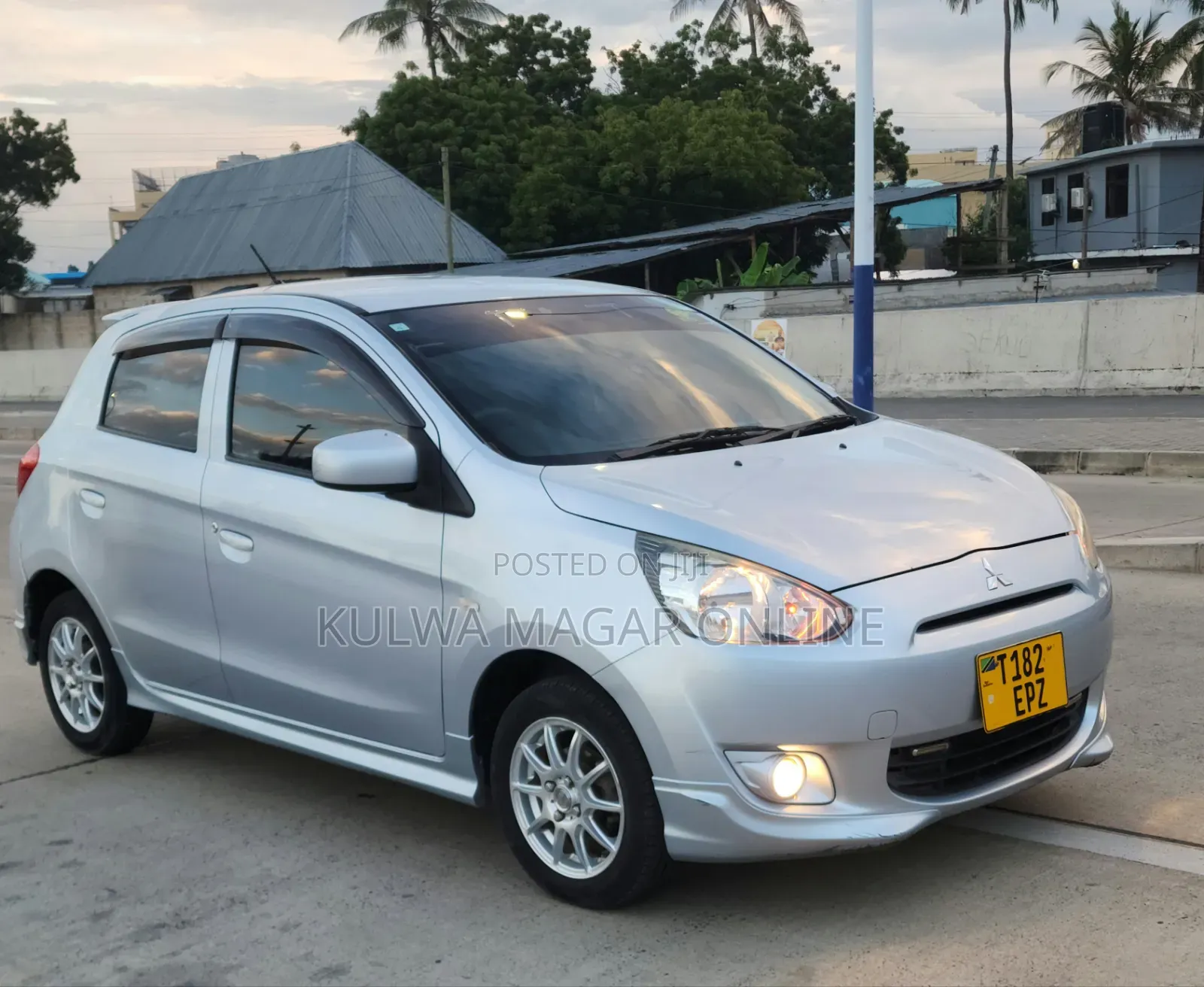 Mitsubishi Mirage 2012 Silver