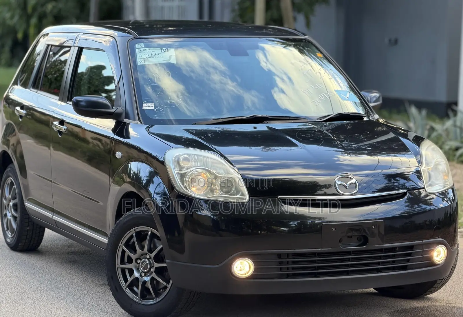 Mazda Verisa 2005 Black