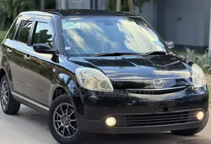 Mazda Verisa 2005 Black