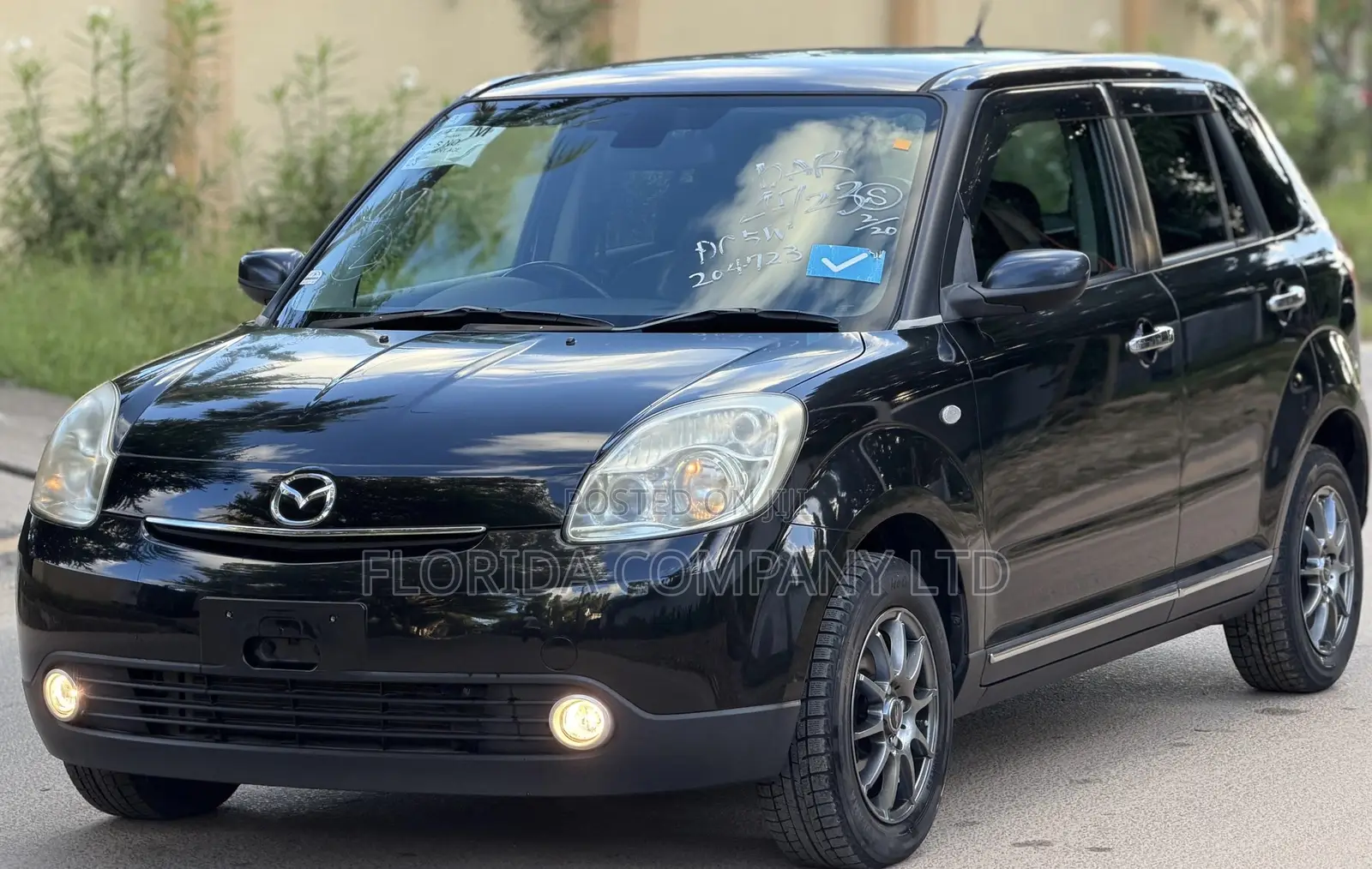 Mazda Verisa 2005 Black
