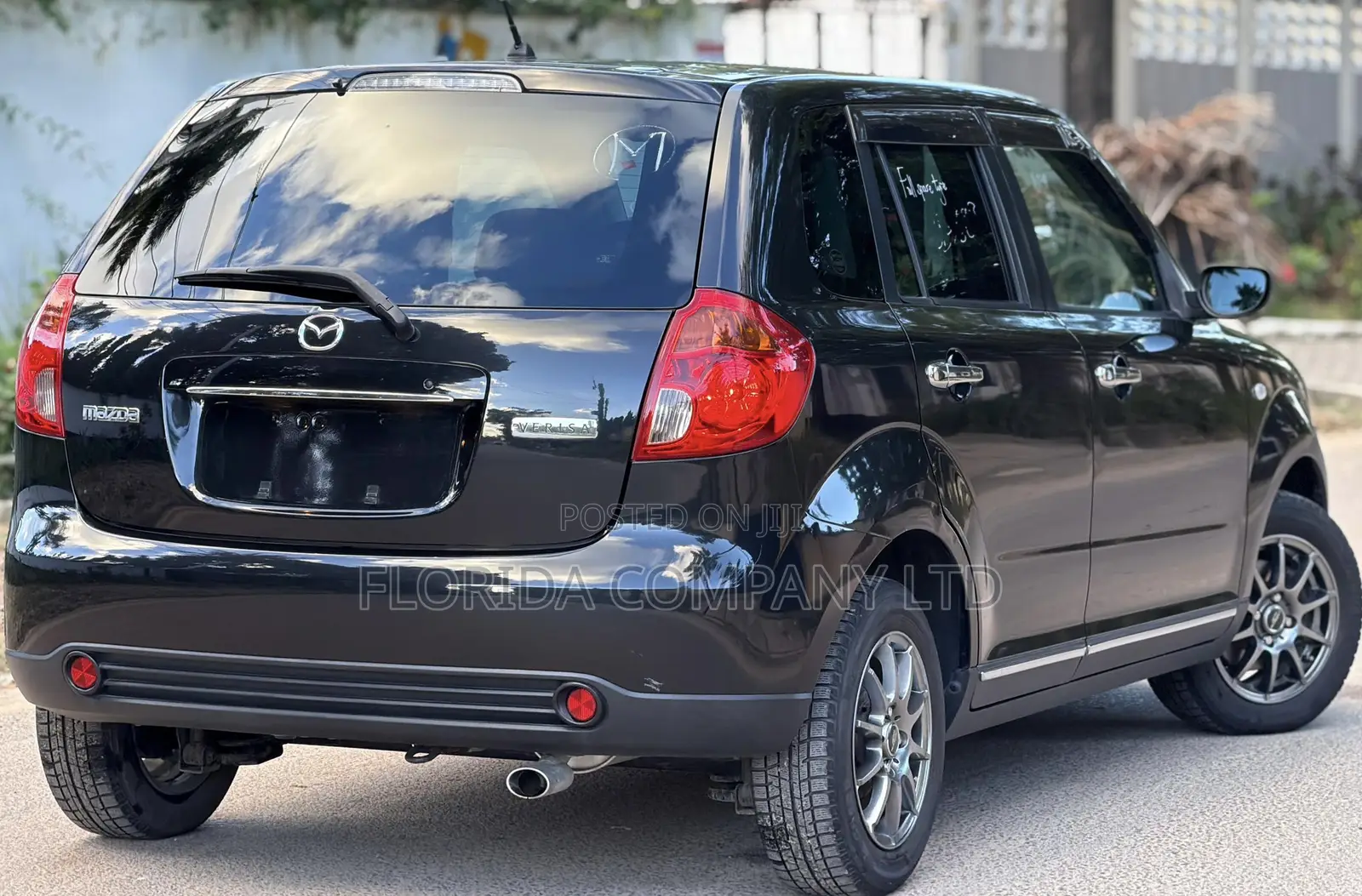 Mazda Verisa 2005 Black