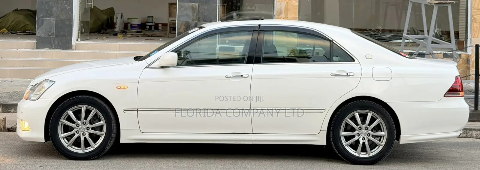 Toyota Crown 2006 White