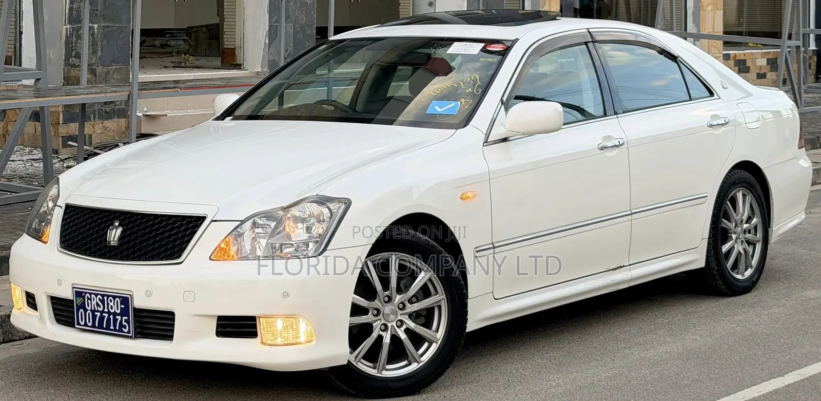 Toyota Crown 2006 White