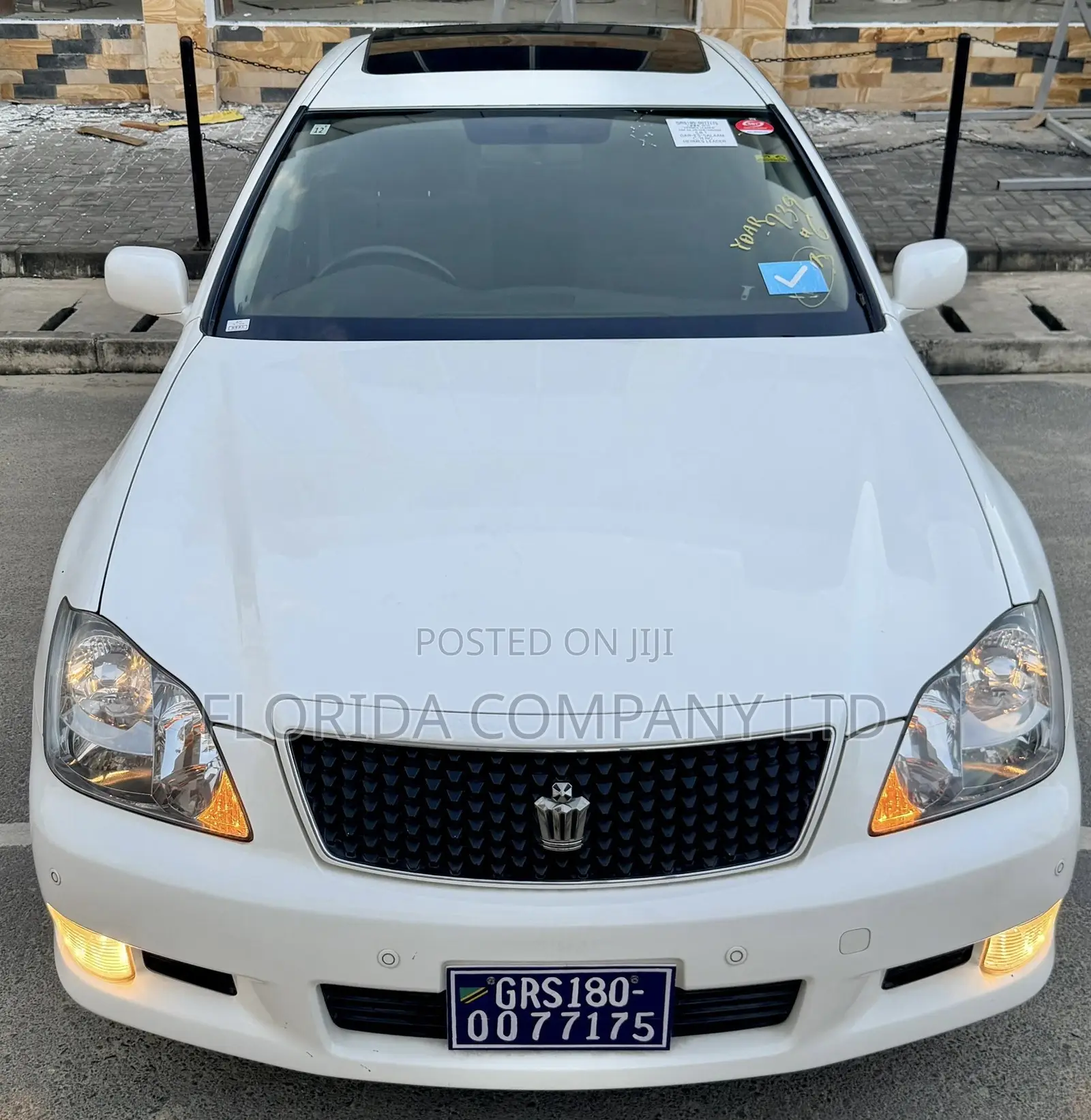 Toyota Crown 2006 White