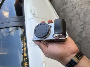 Sony A6000