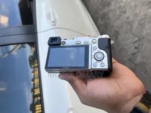 Sony A6000