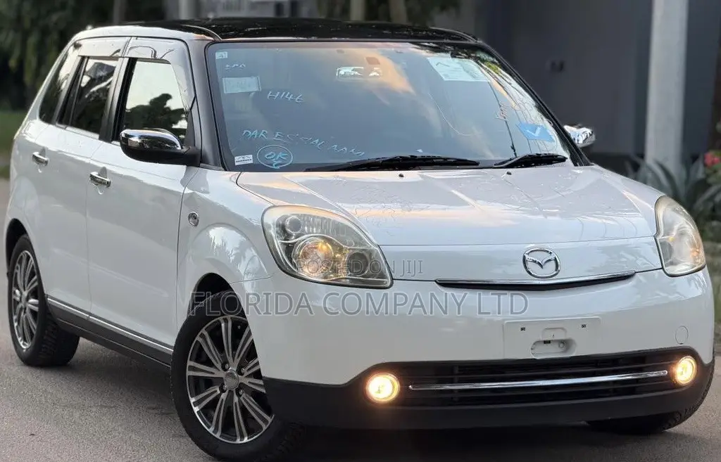 Mazda Verisa 2009 White