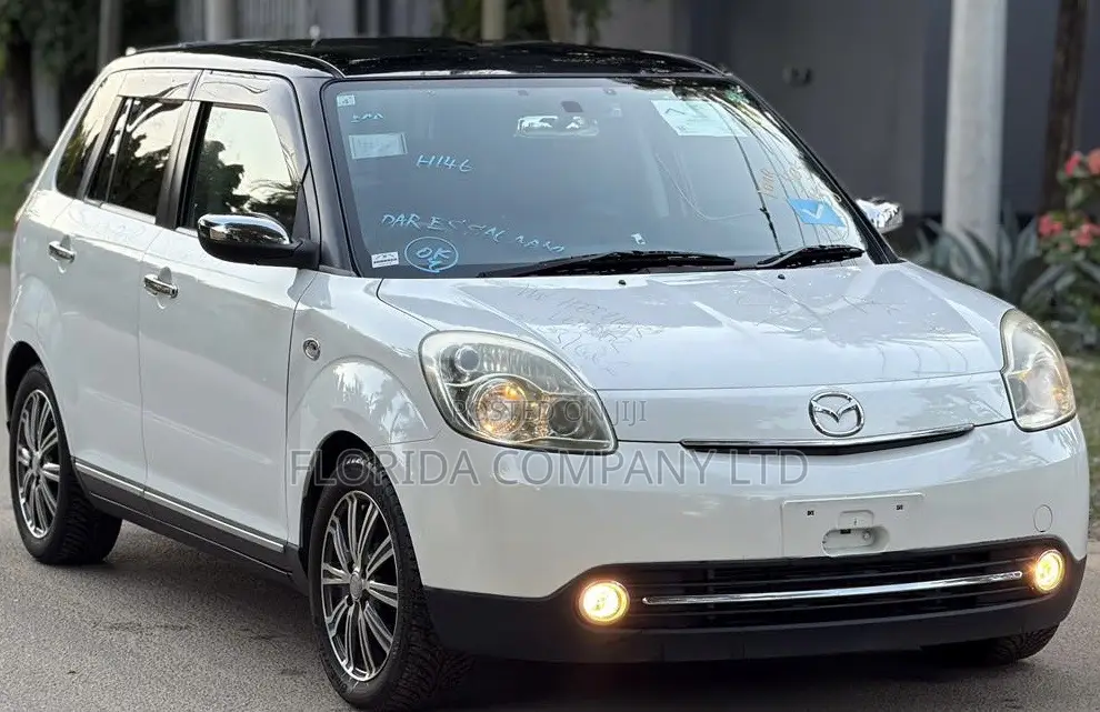 Mazda Verisa 2009 White