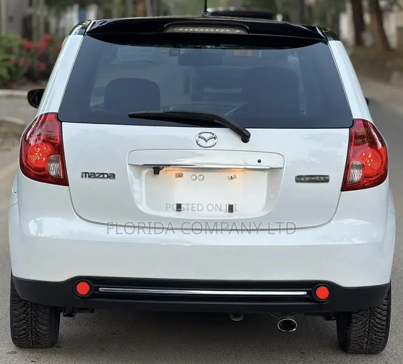 Mazda Verisa 2009 White
