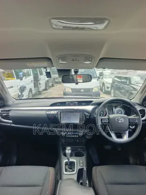 Toyota Hilux 2024 Purple