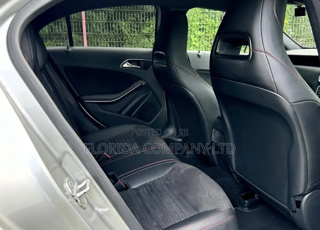 Mercedes-Benz A-Class 2014 Silver