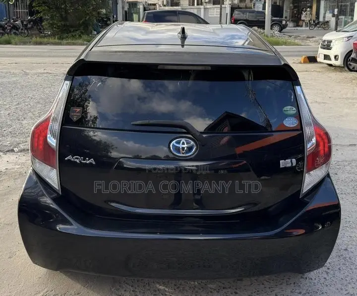 Toyota Aqua 2015 Black