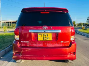 Toyota Corolla Rumion 2008 Red