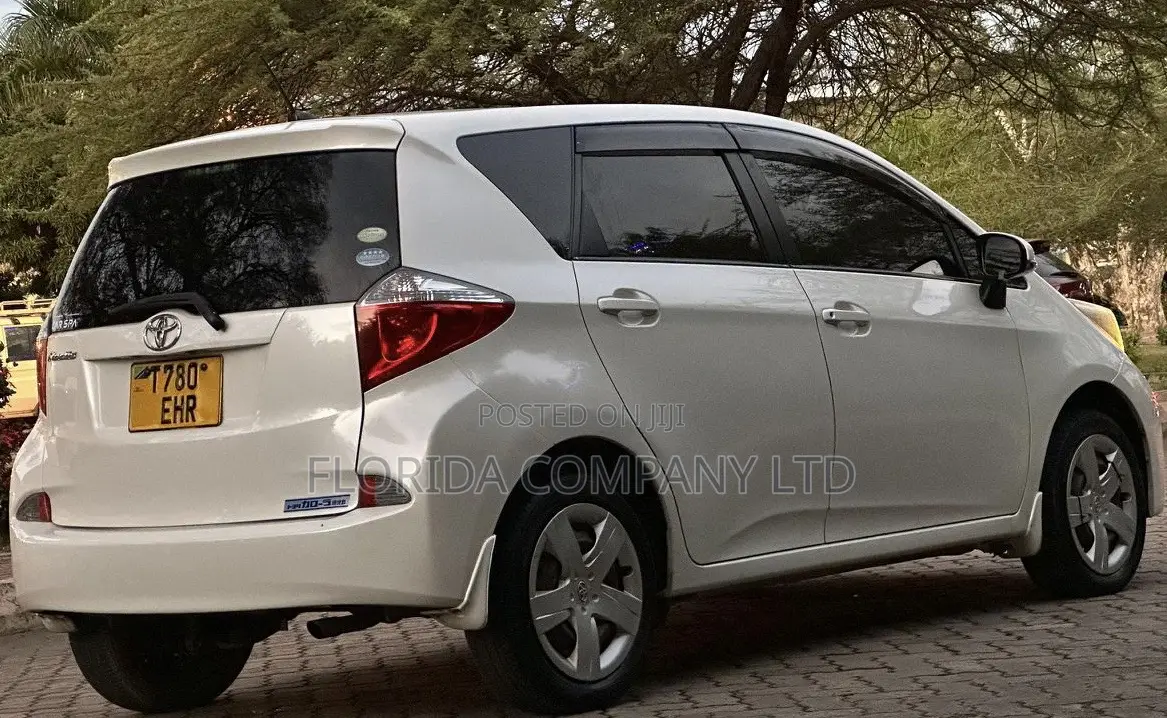 Toyota Ractis 2012 White