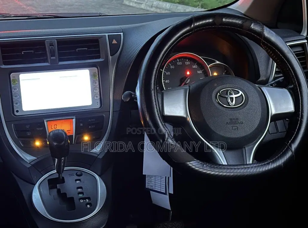 Toyota Ractis 2012 White