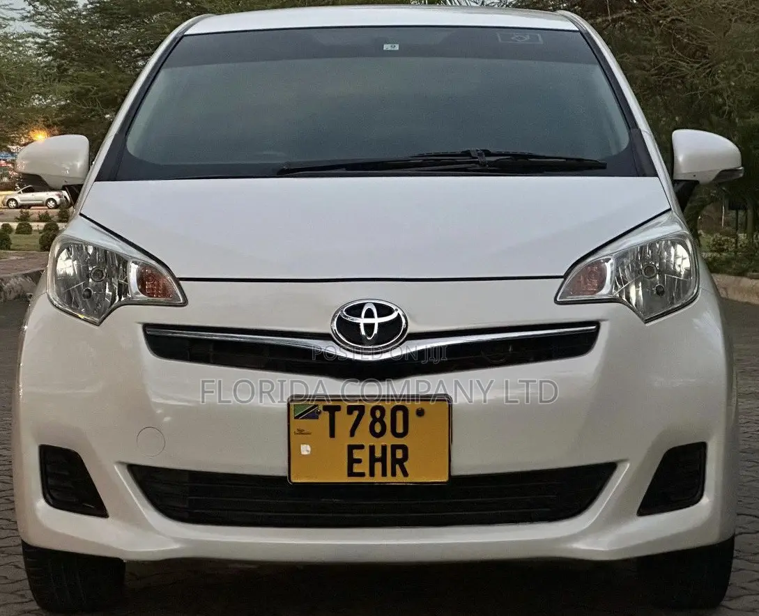 Toyota Ractis 2012 White