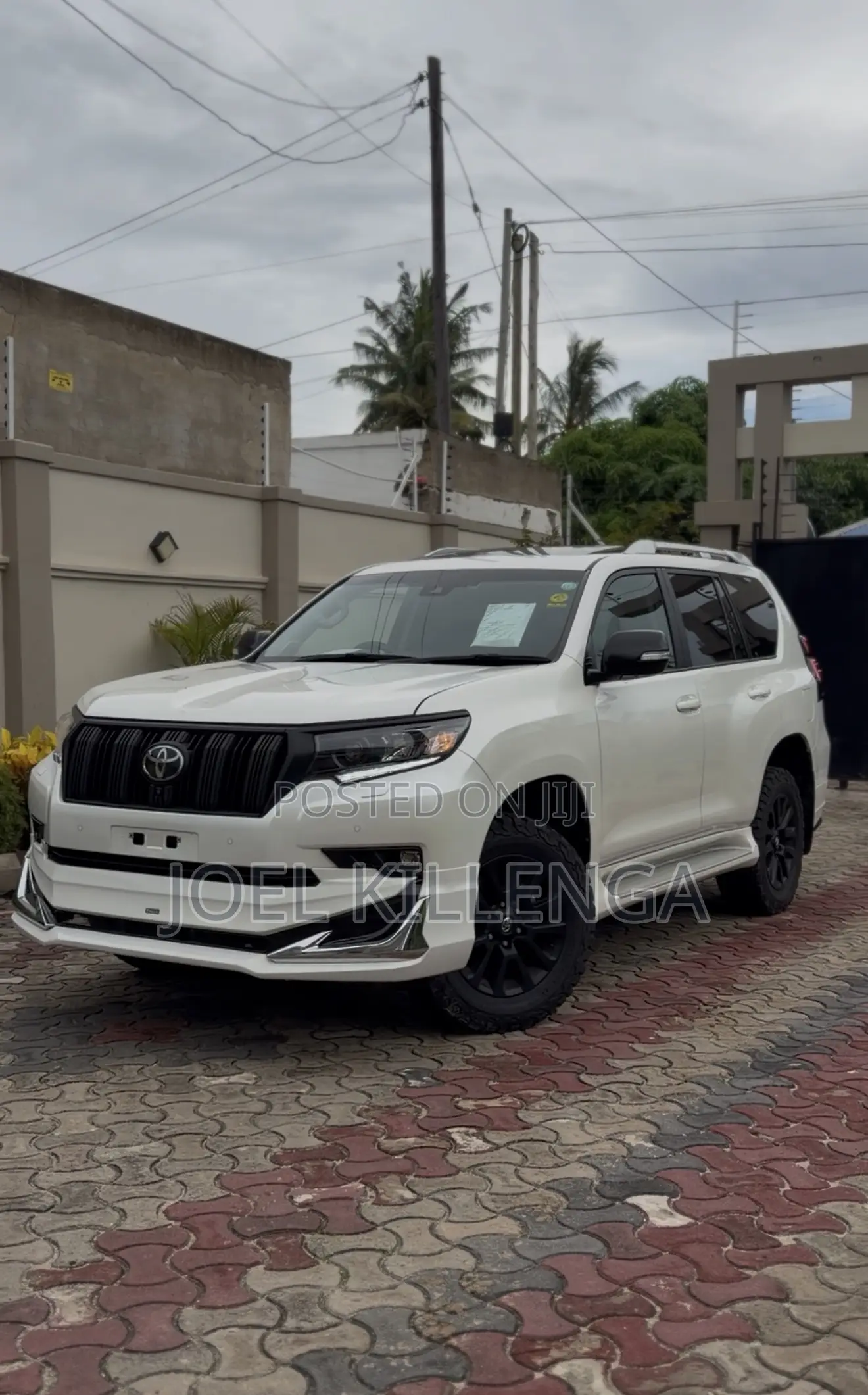 Toyota Land Cruiser Prado 2023 White