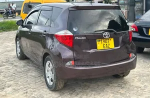 Toyota Ractis 2012 Maroon
