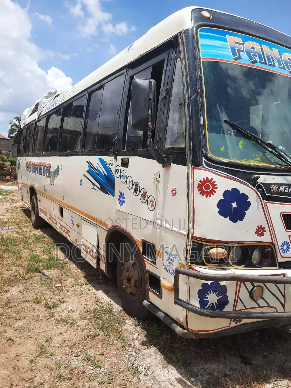 Tata Starbus Ultra Skool 2005 White
