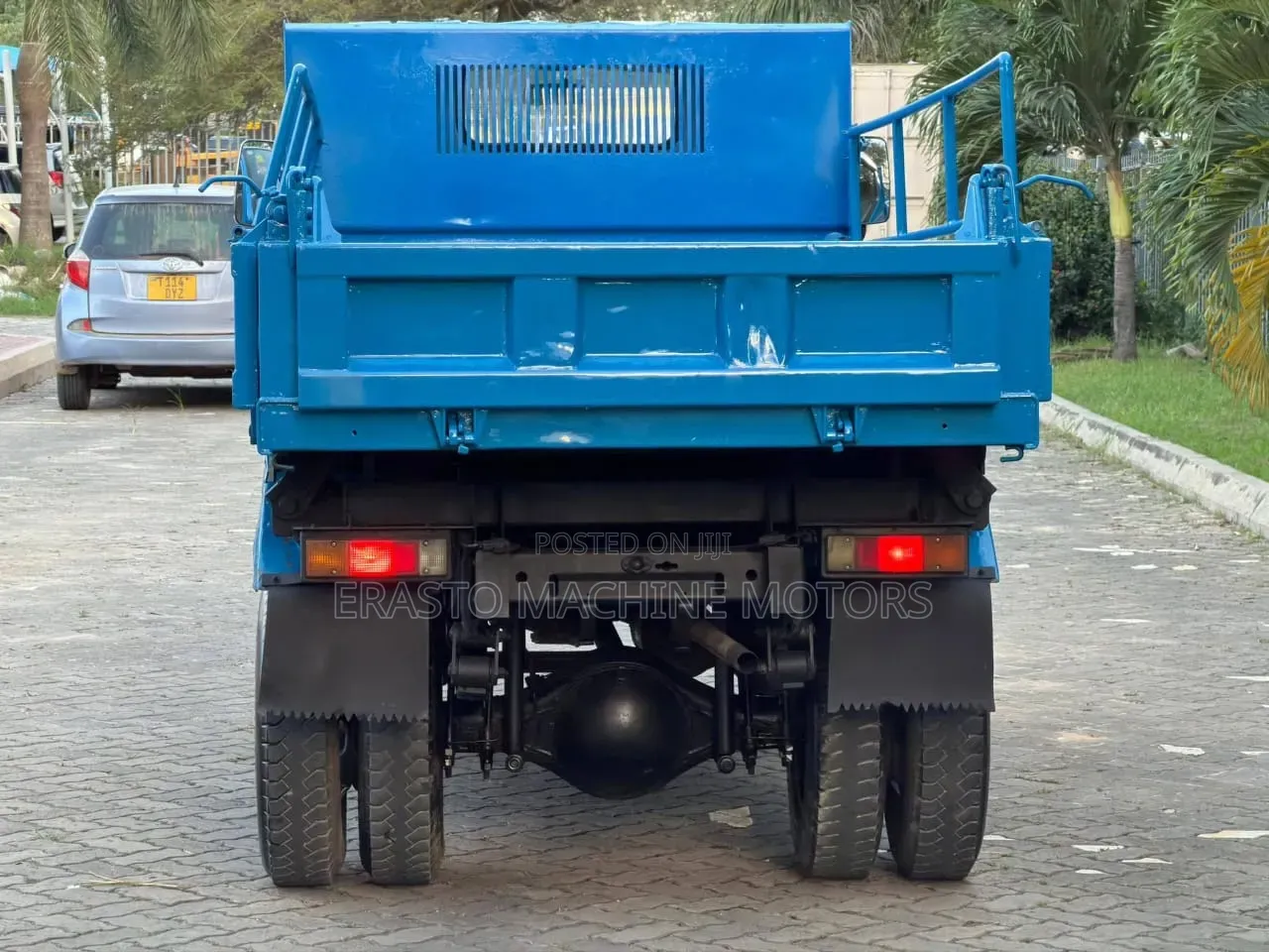Mitsubishi Canter Tiper 4d33 1999 Blue