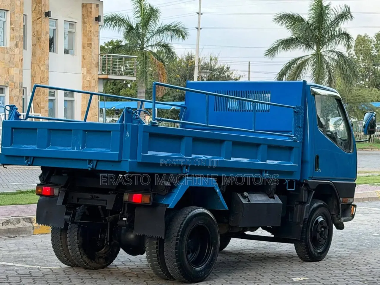 Mitsubishi Canter Tiper 4d33 1999 Blue