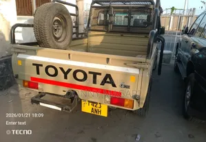 Toyota Land Cruiser 2015 Gold